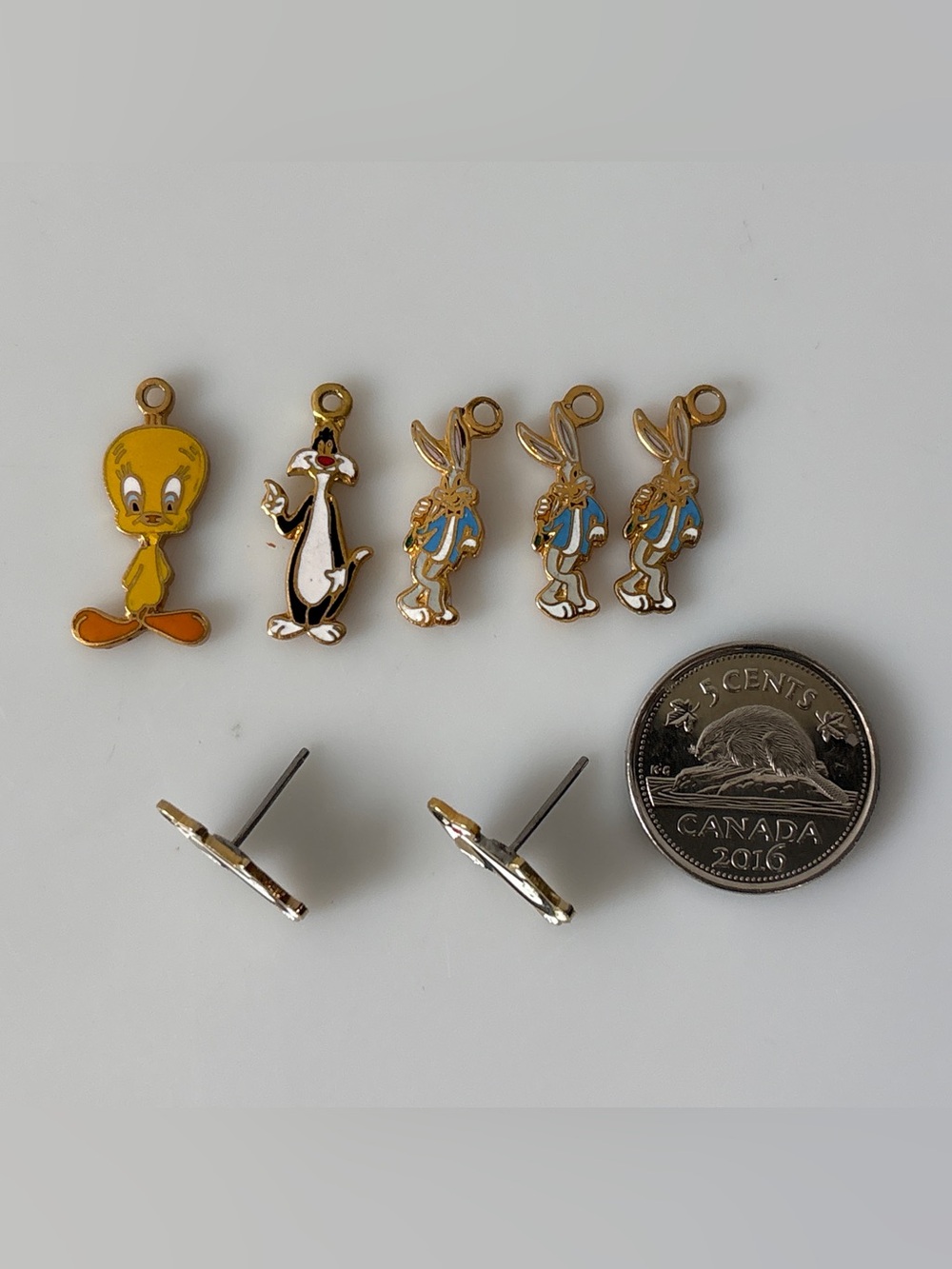 Vintage Warner Bros Tweety Sylvester Bugs Bunny Enamel Charms Pins Lot